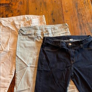 H&M Jeans 3 pack! White, light blue, and dark blue